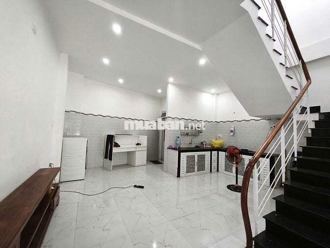 CHO THUÊ NHÀ 2 TÂNG MẶT TIỀN YÊN KHÊ ,2 PN 