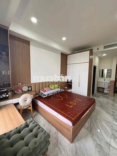 Nhà 4 lầu 4x20 mặt tiền đường mới đẹp full nội thất cao cấp
