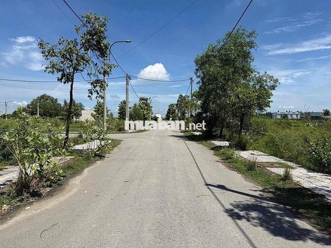 bán gấp lô đất ngay chợ bình chánh 1 tỷ 750