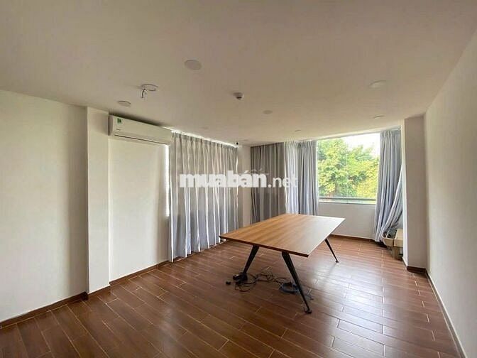 Mặt Tiền Công Viên Phú Nhuận Đường Nguyễn Công Hoan 320m2 3 Lầu 7 Phòg