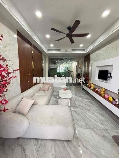 Nhà 4 lầu 4x20 mặt tiền đường mới đẹp full nội thất cao cấp