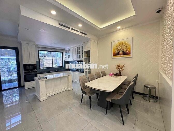 Cho Thuê Biệt Thự Ninesouth full nội thất DT 140m2 3pn 4wc Giá 32tr/m2