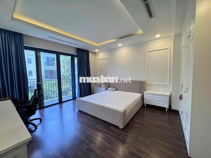 Cho Thuê Biệt Thự Ninesouth full nội thất DT 140m2 3pn 4wc Giá 32tr/m2