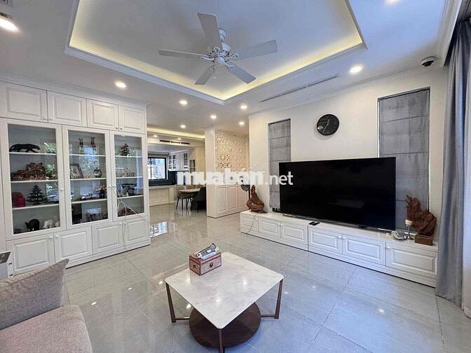Cho Thuê Biệt Thự Ninesouth full nội thất DT 140m2 3pn 4wc Giá 32tr/m2