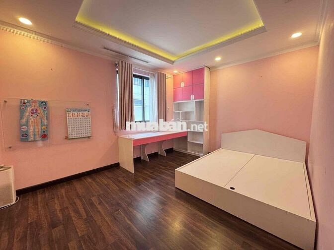 Cho Thuê Biệt Thự Ninesouth full nội thất DT 140m2 3pn 4wc Giá 32tr/m2