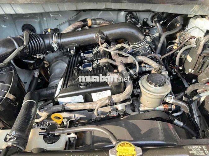 Toyota Innova 2.0E 2016 Số Sàn Bạc