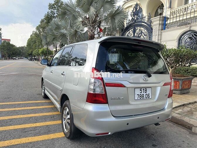 Toyota Innova 2.0E 2016 Số Sàn Bạc