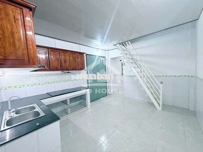 cho thuê nhà trệt lững 2pn lô ô tô 4m