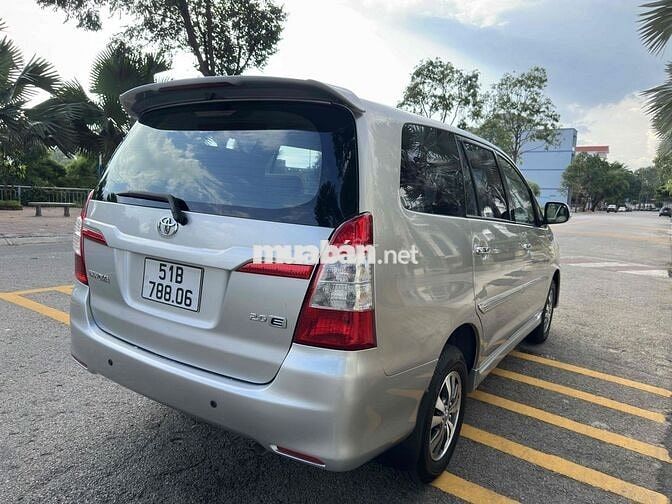 Toyota Innova 2.0E 2016 Số Sàn Bạc