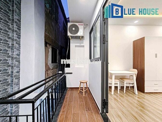 Studio 30m2 Ban công, Đường Hoàng Văn Thụ, gần Hoàng Sa- Trường Sa