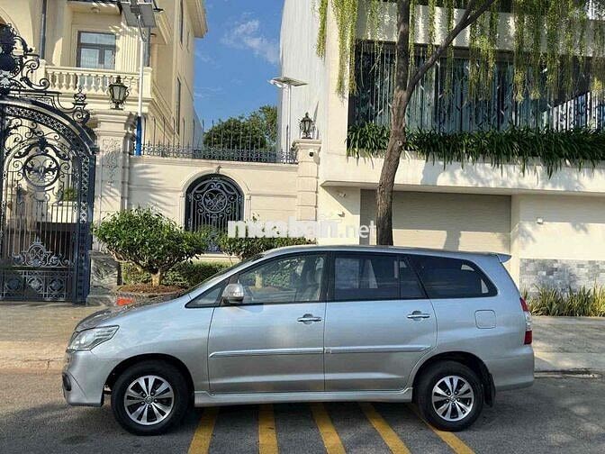 Toyota Innova 2.0E 2016 Số Sàn Bạc