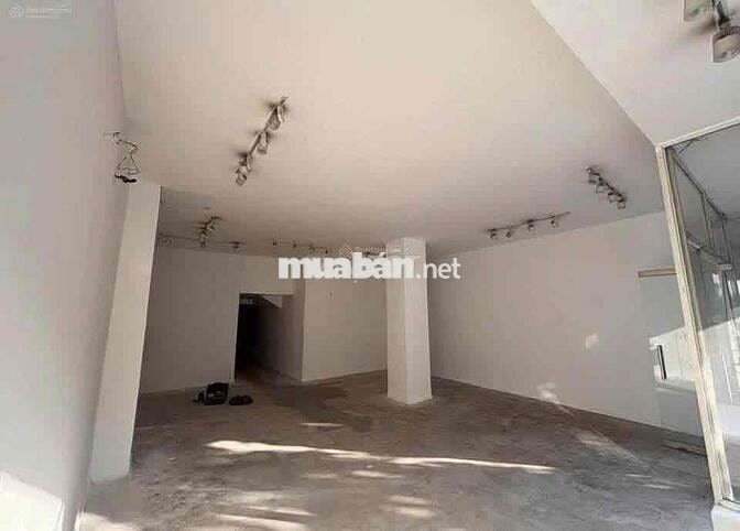 CHO THUÊ MẶT BẰNG TRỆT – 209 NGUYỄN ĐÌNH CHIỂU, PHƯỜNG 5, QUẬN 3