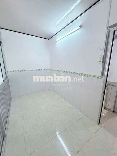 cho thuê nhà trệt lững 2pn lô ô tô 4m