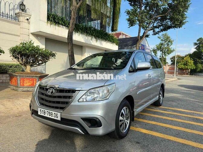Toyota Innova 2.0E 2016 Số Sàn Bạc