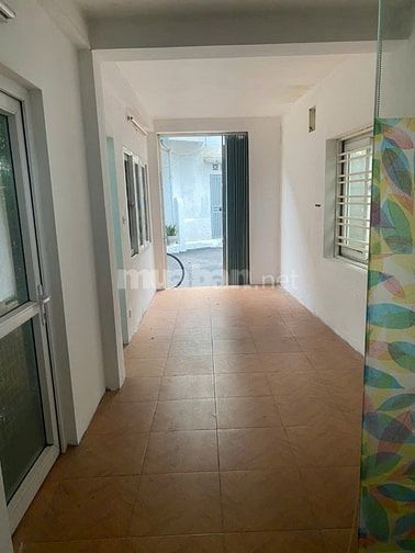 Cho thuê cửa hàng kinh doanh ngõ 5 Láng Hạ, diện tích 20m2