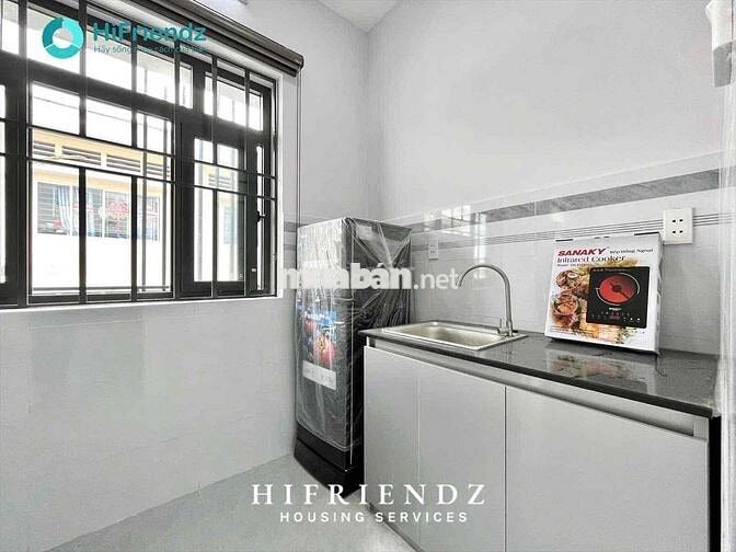 STUDIO BAN CÔNG CÁCH ĐH UEH 900M ĐẦY ĐỦ NỘI THẤT TẠI QUẬN 10