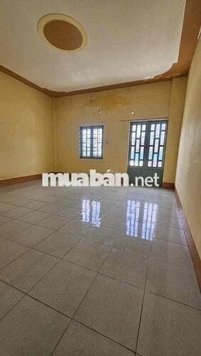 Nhà cho thuê 5tr/tháng  DT:5x14 (3pn 2wc)  Ấp 2 Đường Võ Văn Vân Vĩnh
