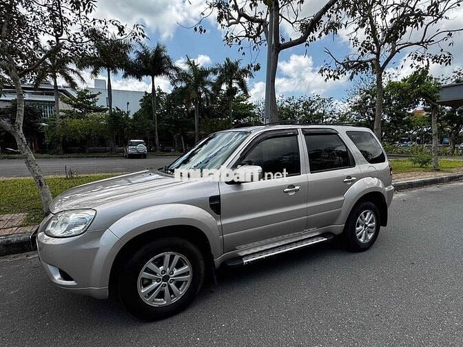 Ford Escape 2013 Tự động màu vàng cát