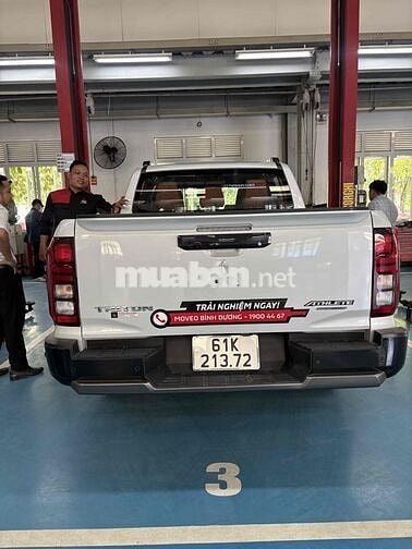Mitsubishi Triton 2025 Trắng 12121 km