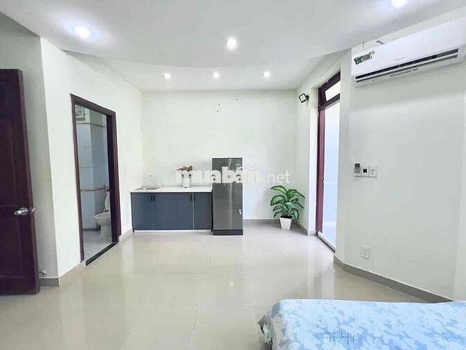 STUDIO BAN CÔNG 35m2 FULL NỘI THẤT MỚI TINH NGAY Q.3