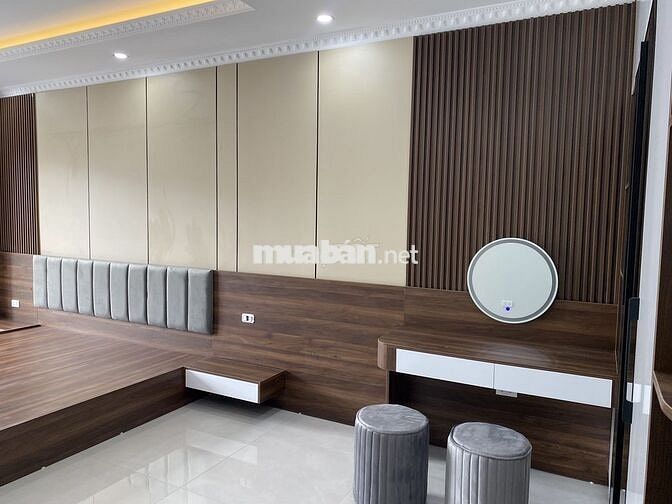 Bán 2 căn  4,5 tầng,ngõ 5,5m,dt 46m từ t2 50m