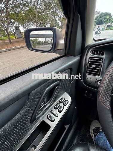 Ford Escape 2013 Tự động màu vàng cát