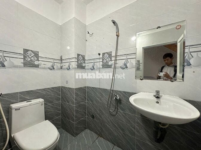 NHÀ 4PN HẺM XE HƠI LÊ VĂN SỸ QUẬN 3