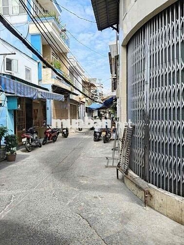 bán nhà mặt tiền hẻm 391 Huỳnh Tấn Phát 5 tầng 8 phòng