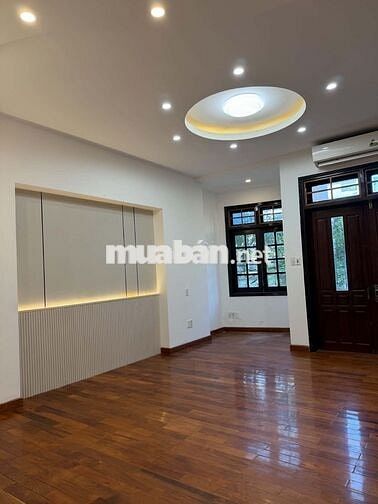 Cho thuê nhà 5 tầng, 5PN đường HẢI HỒ, Hải Châu_ Giá 27tr còn bớt