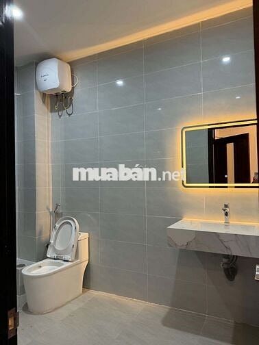 Cho thuê nhà 5 tầng, 5PN đường HẢI HỒ, Hải Châu_ Giá 27tr còn bớt