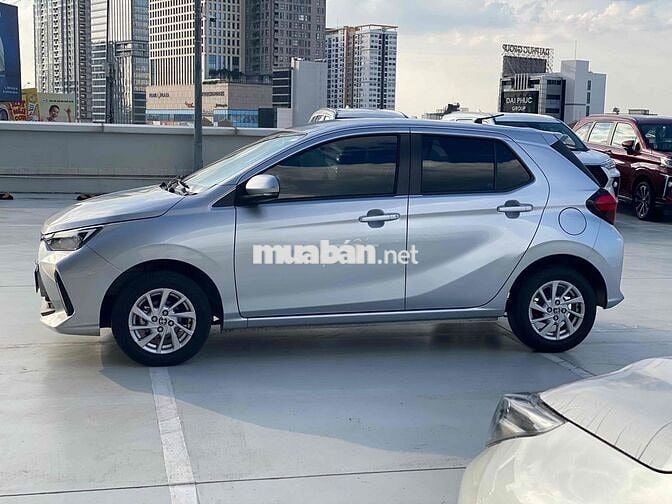 Toyota Wigo 1.2 D-CVT 2024 Bạc 8.000km