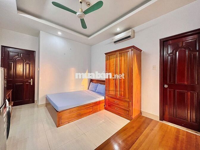 PHÒNG BAN CÔNG VIEW SIÊU ĐỈNH - CỬA SỔ - LÊ VĂN SỸ - QUẬN 3