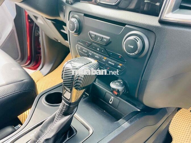 Ford Everest Titanium 4x2 2019 Đỏ 100000 km