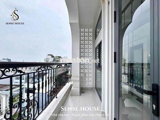 Duplex ban công - full nội thất - nhà mới