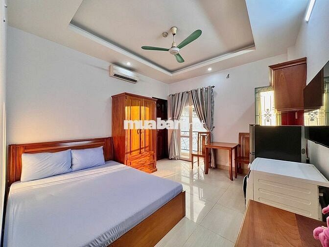 PHÒNG BAN CÔNG VIEW SIÊU ĐỈNH - CỬA SỔ - LÊ VĂN SỸ - QUẬN 3
