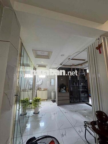 Nhà ngon đường Sinco, ô tô đậu cửa ngày đêm, chủ nhiệt bán