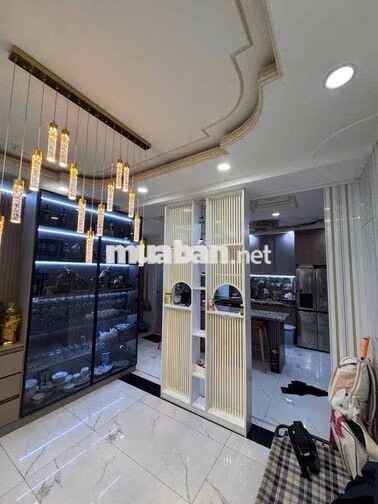 Nhà ngon đường Sinco, ô tô đậu cửa ngày đêm, chủ nhiệt bán