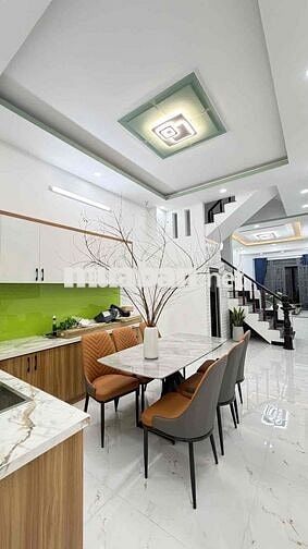 Nhà đẹp mà ngon nữa, ô tô ngủ nhà ngày đêm ☺️