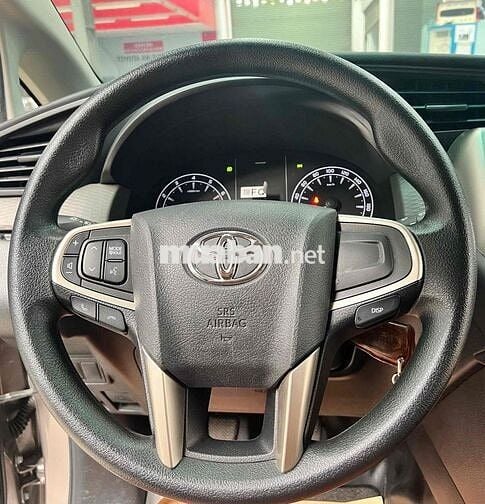 TOYOTA INNOVA 2.0E SỐ SÀN 2022