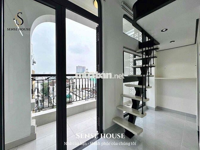 Duplex ban công - full nội thất - nhà mới