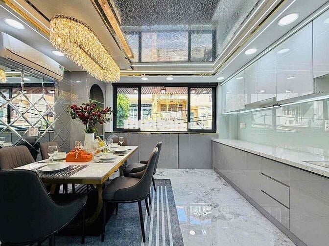 Cho thuê nhà nguyên căn  nhà mới 100% dt 72 m trệt 4,5 lầu giá 30 tr /
