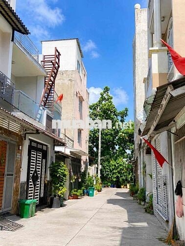 Nhà ngon, hẻm xe tải, giá tốt ☺️