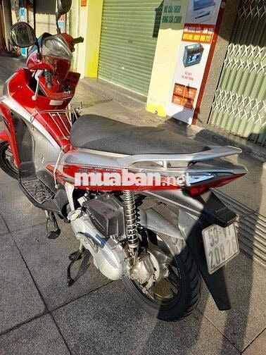 Honda Air Blade FI 2011 thành phố