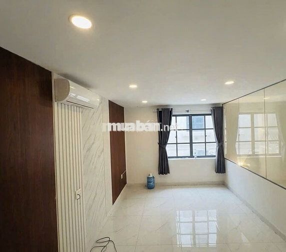 Cityland văn phòng lầu 1 giá 5tr sẵn máy lạnh
