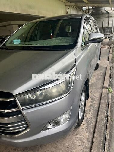 Toyota Innova 2017 E Số tay Bạc