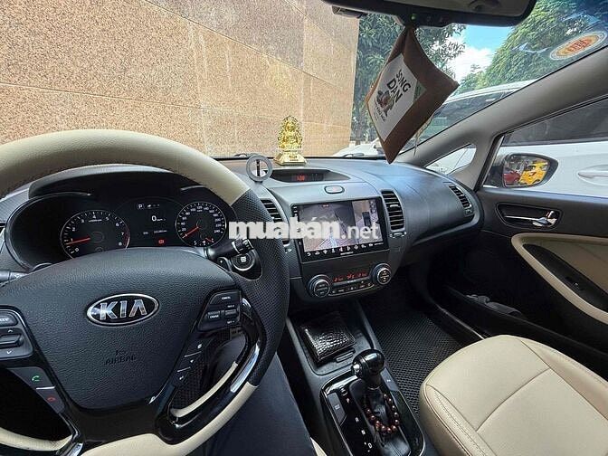 Kia Cerato AT 2017 Vàng cát