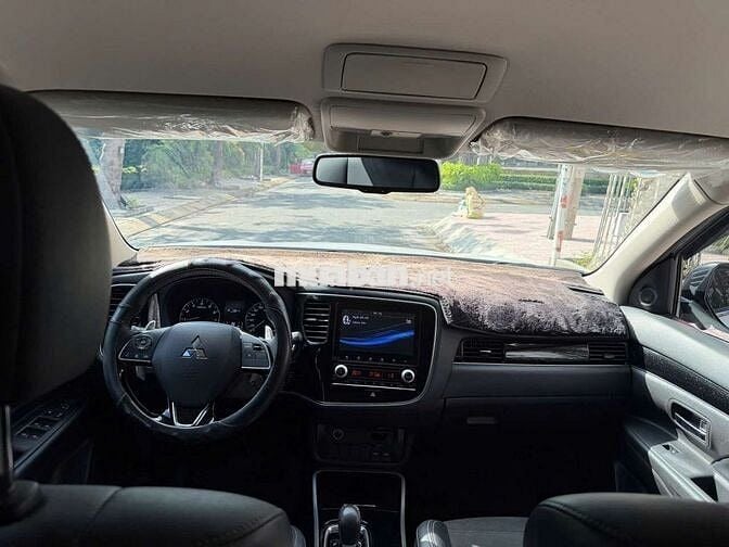 Mitsubishi Outlander CVT 2023 Trắng