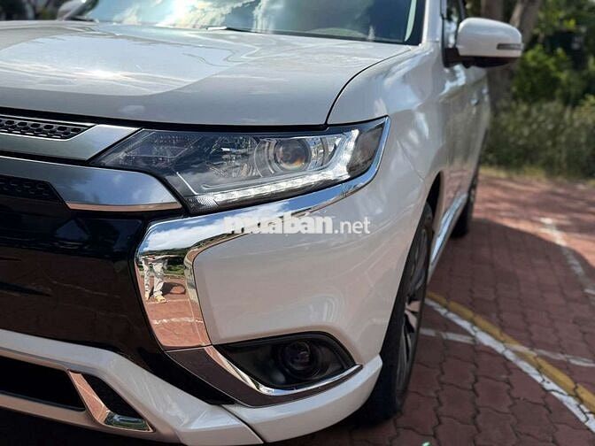 Mitsubishi Outlander CVT 2023 Trắng