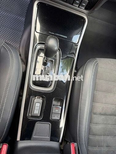 Mitsubishi Outlander CVT 2023 Trắng