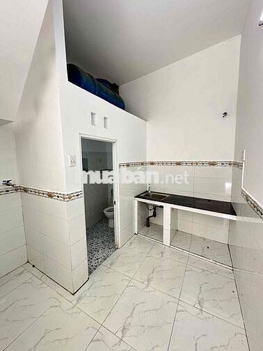 cho thuê nhà 2pn hẻm 405// hậu giang p11 q6 ( khu cc him lam )